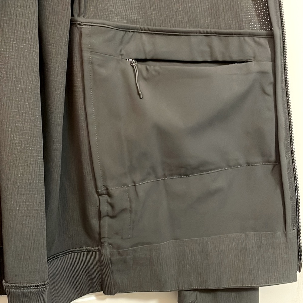 Lululemon jacket - Picture 9 of 14